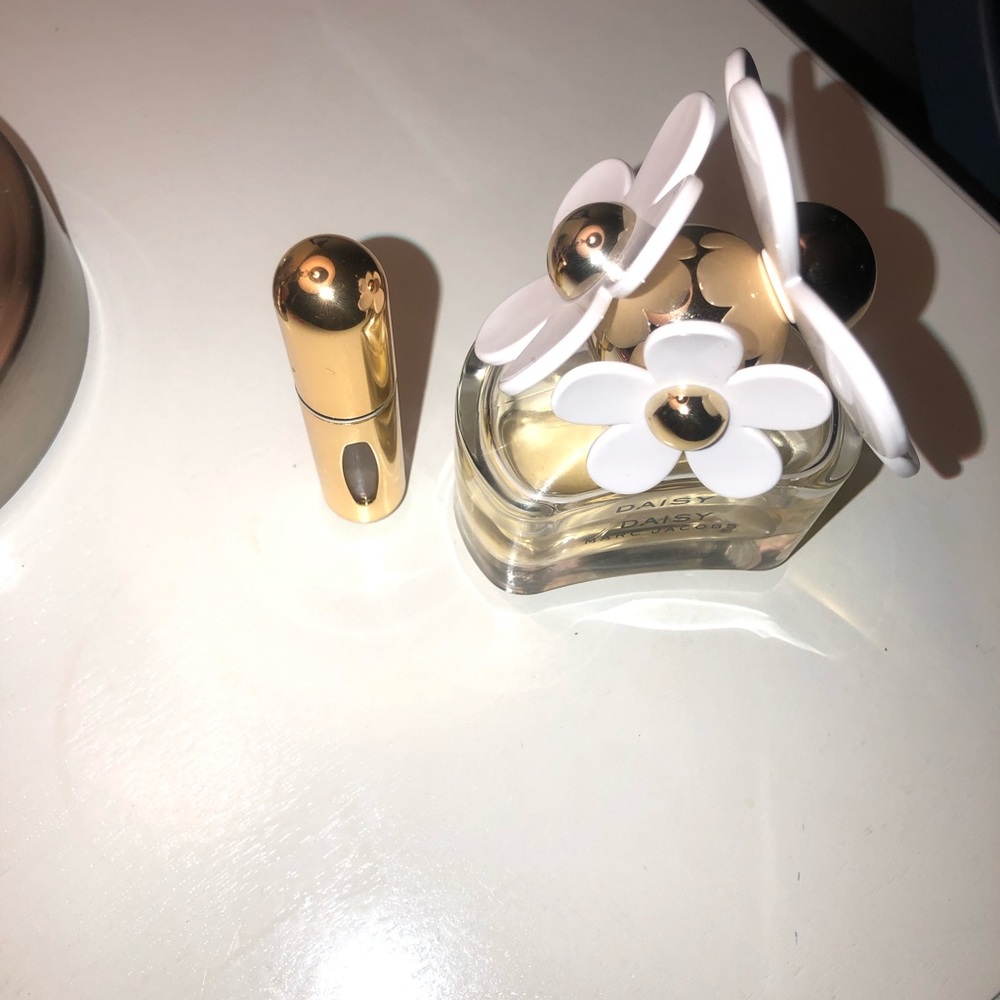 MARC JACOBS Sample